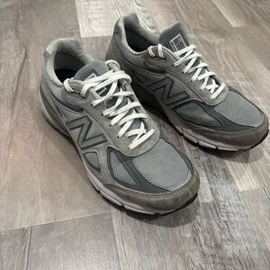 New Balance Men's Gray and White Sneakers